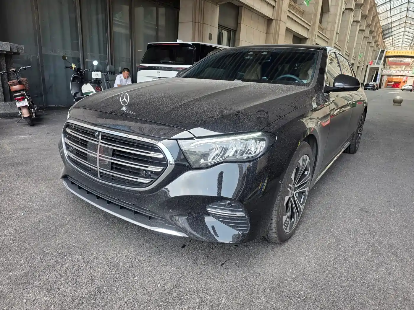 奔驰E级 2026款 E 300 L 豪华型 2025