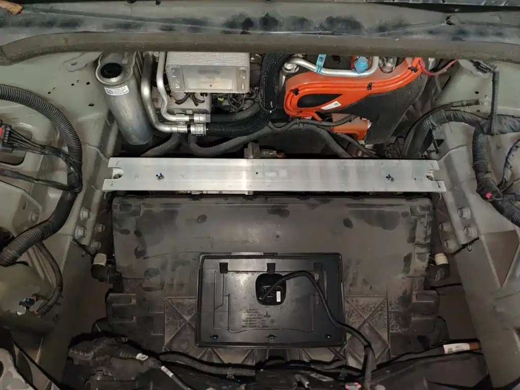 Tesla Model Y — миниатюра 16