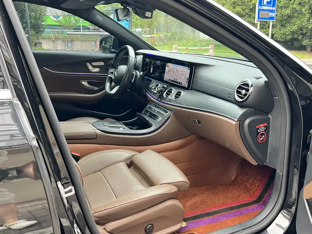 Mercedes-Benz E-Class — миниатюра 16