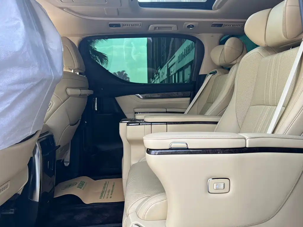 Toyota Vellfire 2020 2.5L HV Luxury