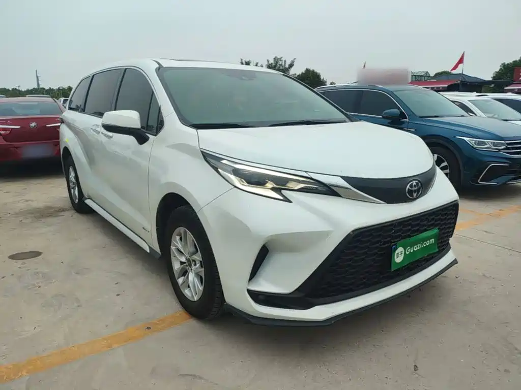Toyota Granvia — миниатюра 4