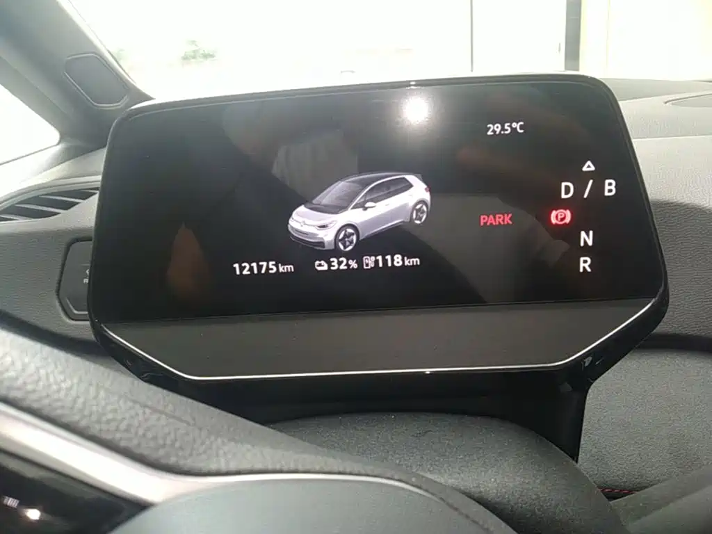 Volkswagen ID.3 — миниатюра 12