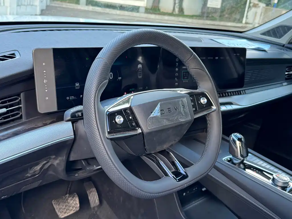 Roewe RX9 — миниатюра 28