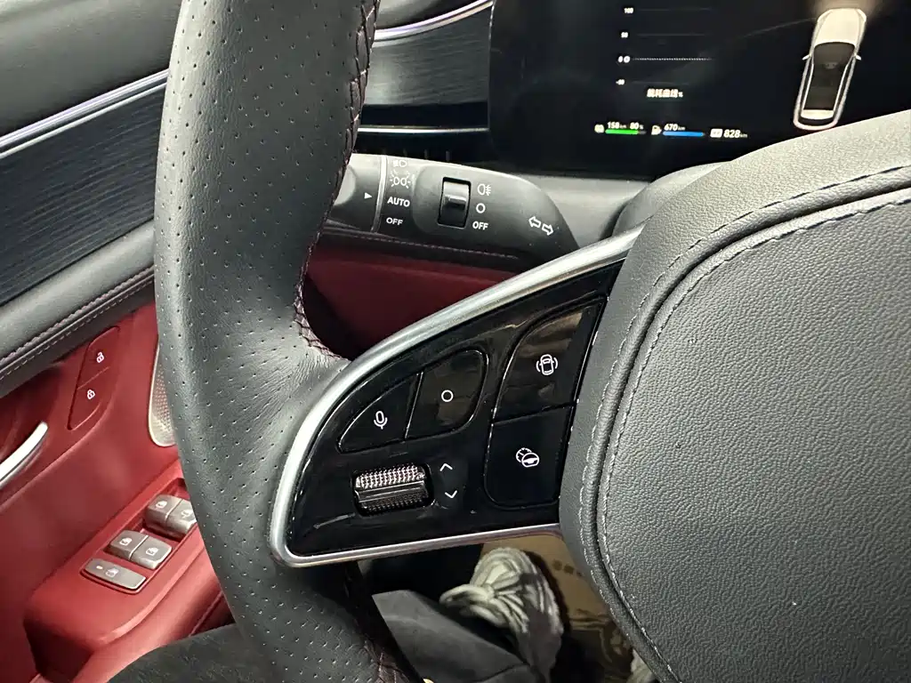 AITO ASK THE WORLD M5