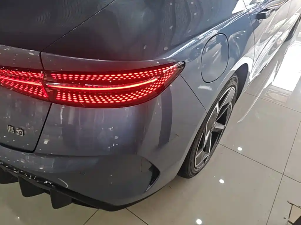 BYD Seal — миниатюра 8