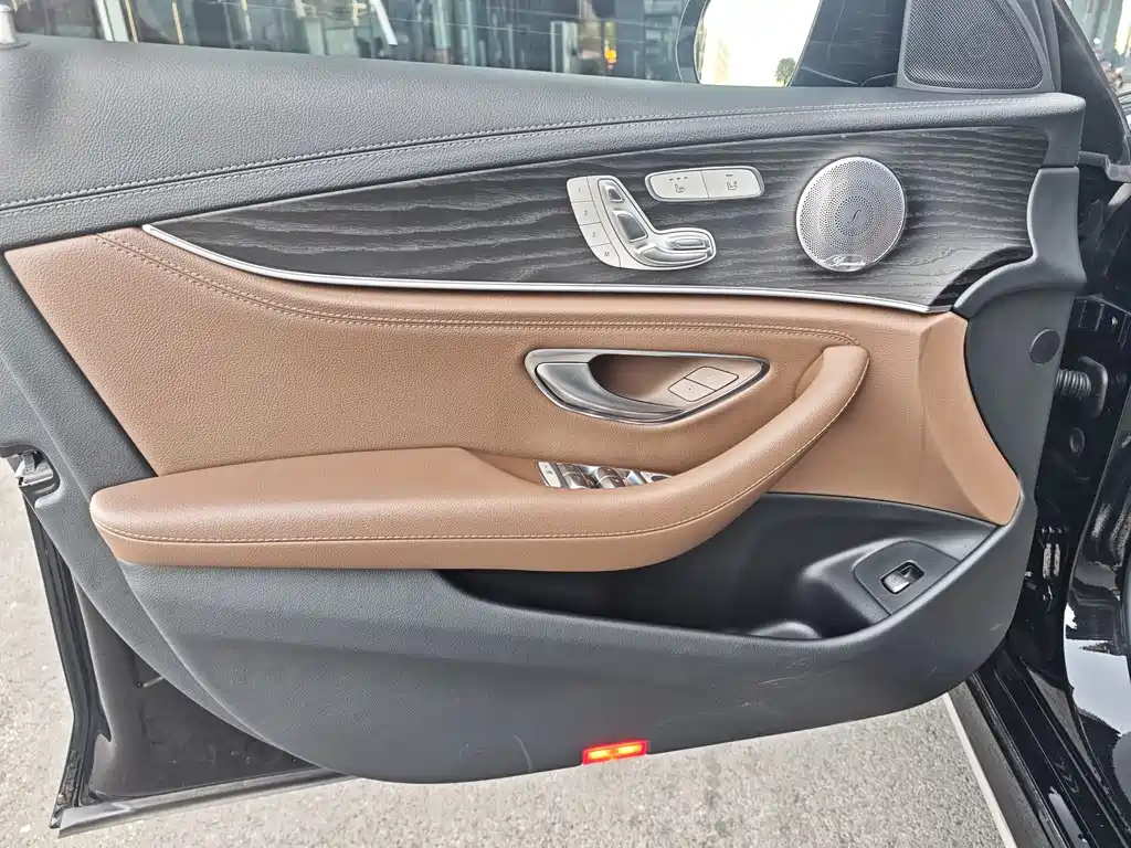 Mercedes-Benz E-Class E 2020 E 300 L Sport