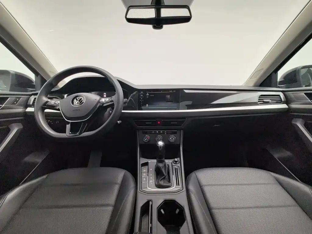 Volkswagen Lavida — миниатюра 5