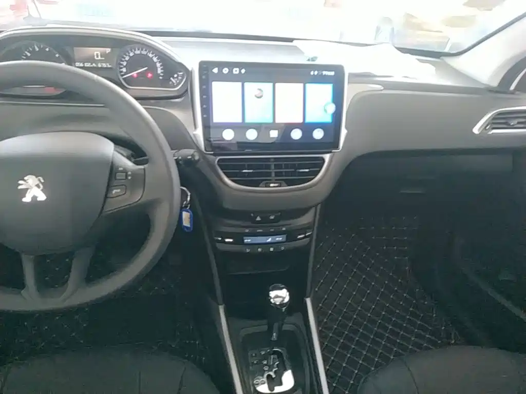 Peugeot 2008 — миниатюра 13