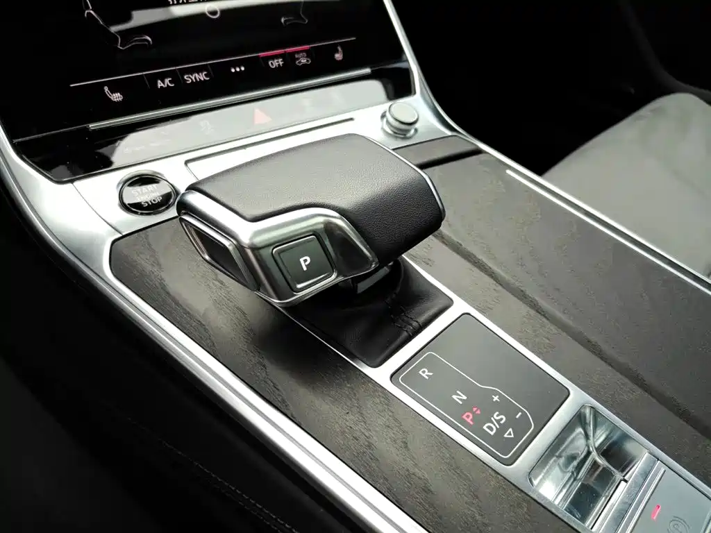 Audi A6L 2023 45 TFSI quattro Premium