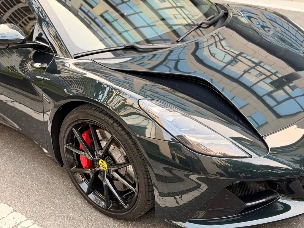Lotus Emira — миниатюра 12