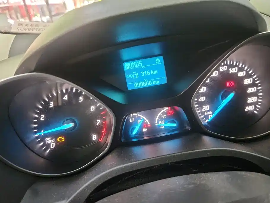 Ford Kuga — миниатюра 14
