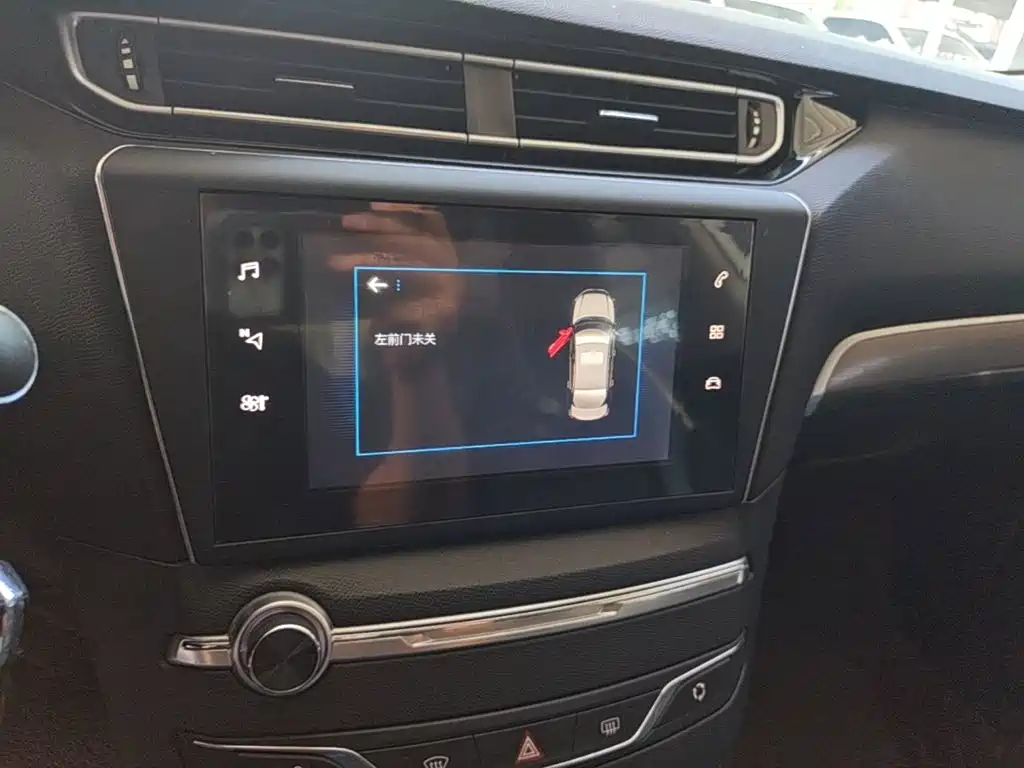 Peugeot 408 — миниатюра 13