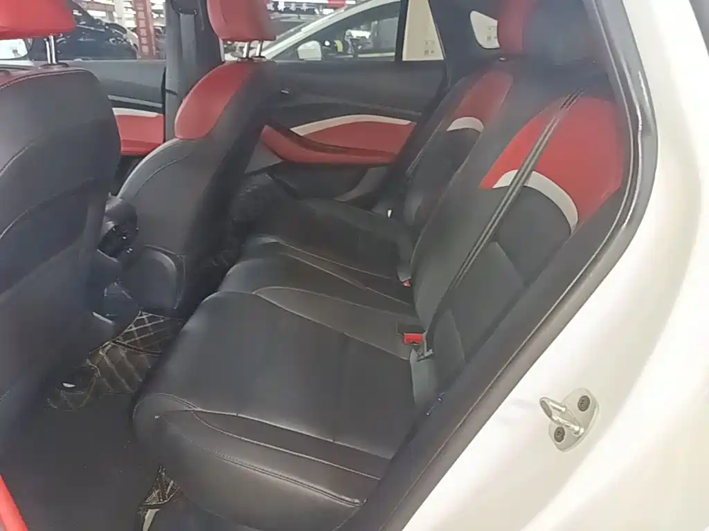 MG MG5 — миниатюра 17