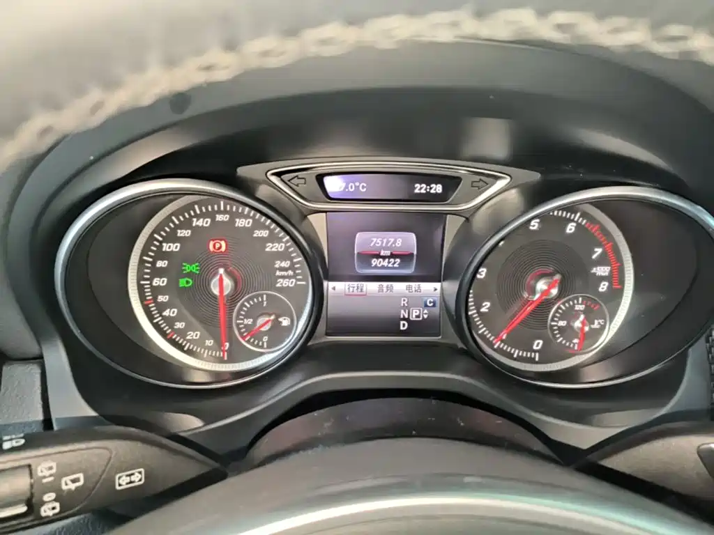 Mercedes-Benz GLA — миниатюра 12