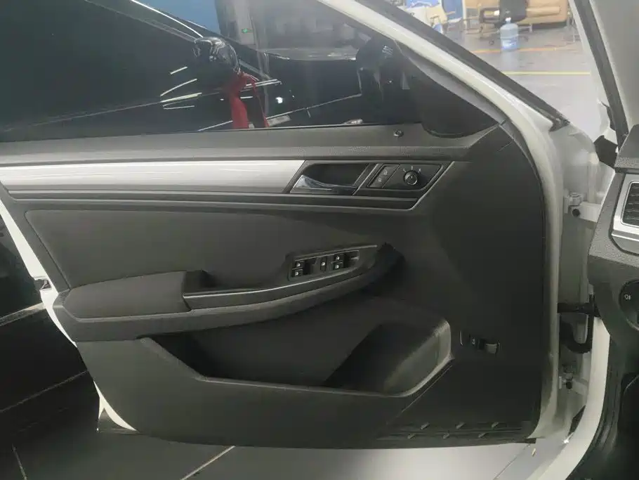 Volkswagen Bora — миниатюра 7