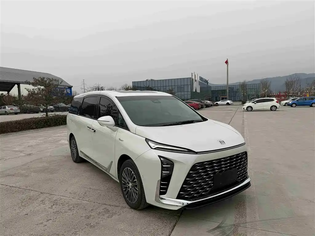 BUICK GL8 NEW ENERGY