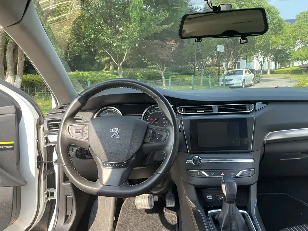 Peugeot 408 — миниатюра 16