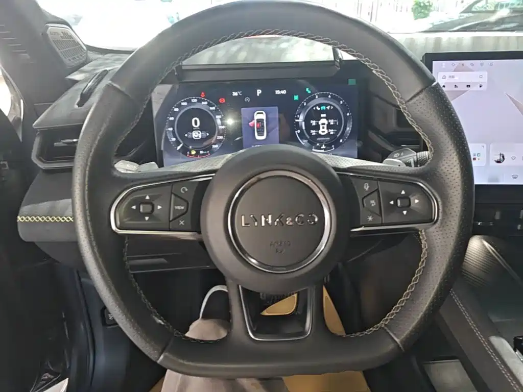 Lynk & Co 03 — миниатюра 11