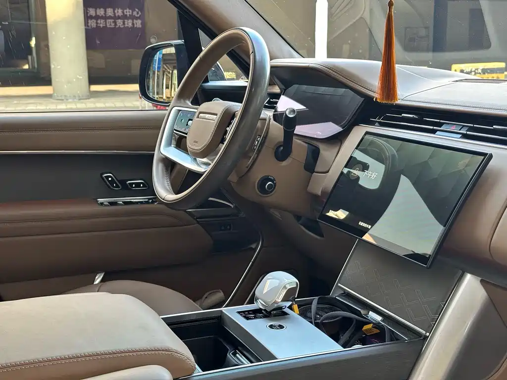 Land Rover Range Rover — миниатюра 17