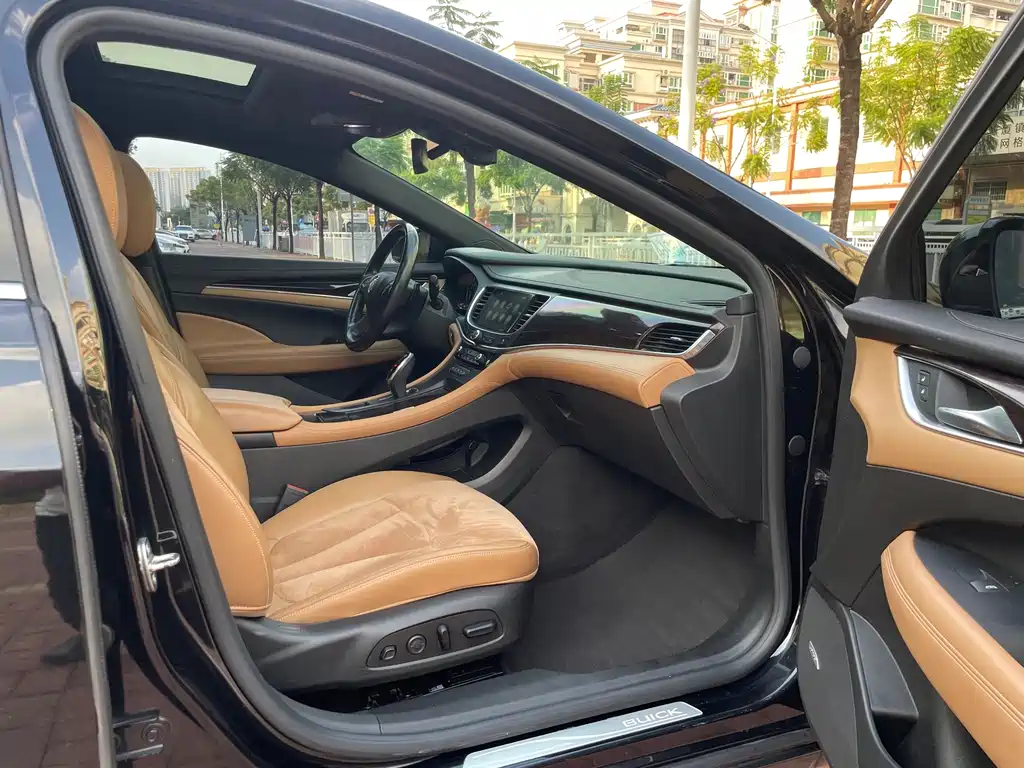 Buick LaCrosse — миниатюра 9