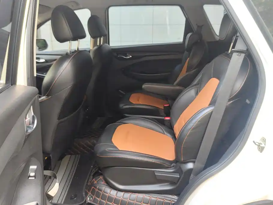 Wuling Hongguang S3 — миниатюра 11