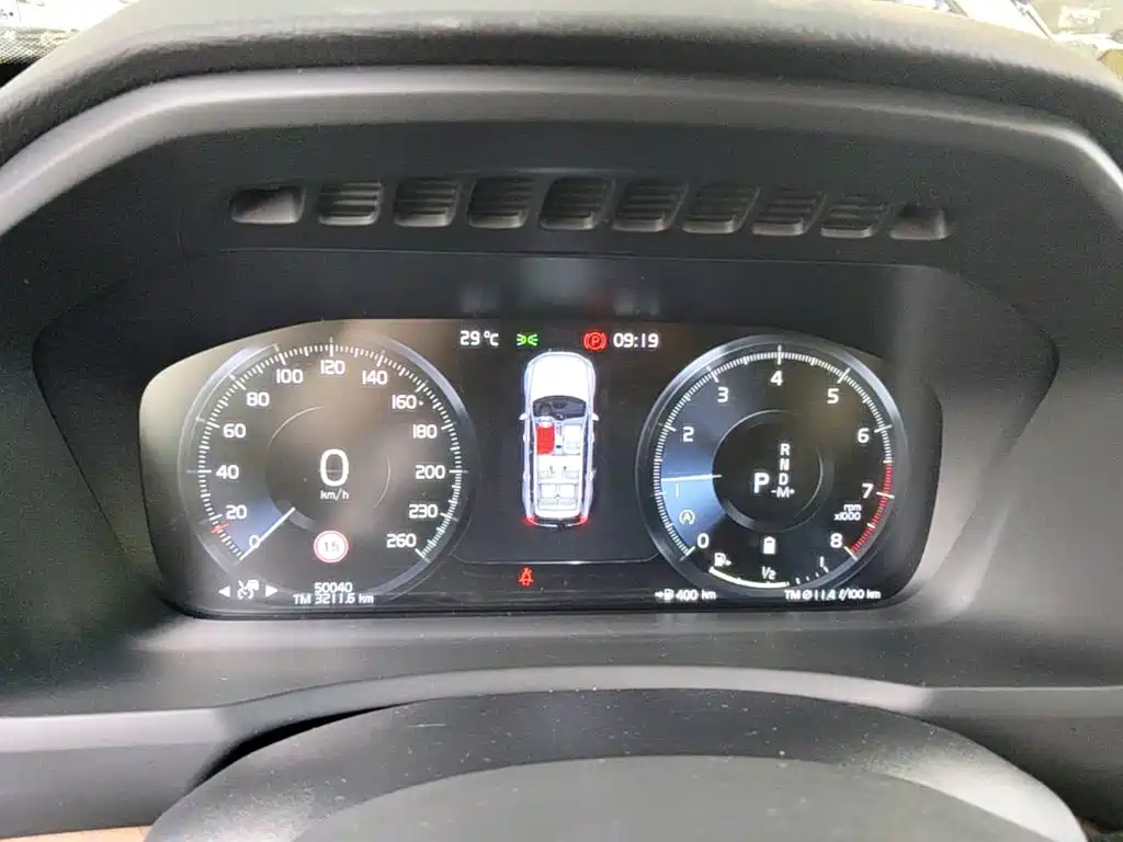 Volvo XC90 — миниатюра 16