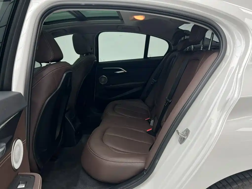 BMW 1 Series — миниатюра 11