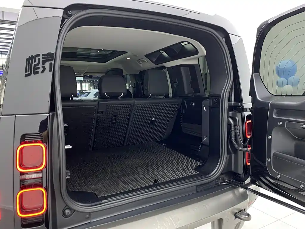 Land Rover Defender — миниатюра 33