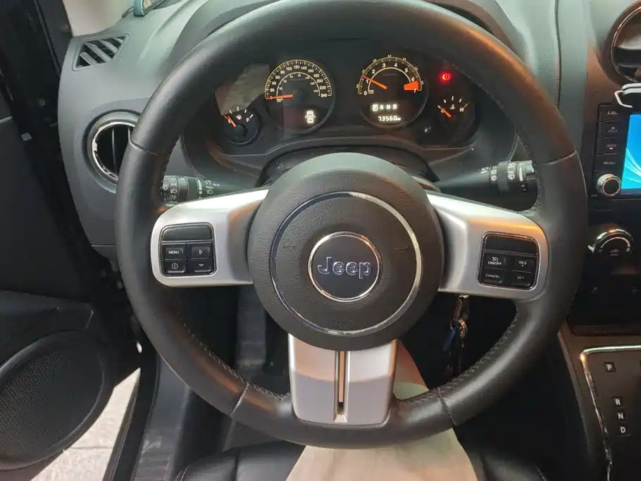 Jeep Compass (Import) — миниатюра 15