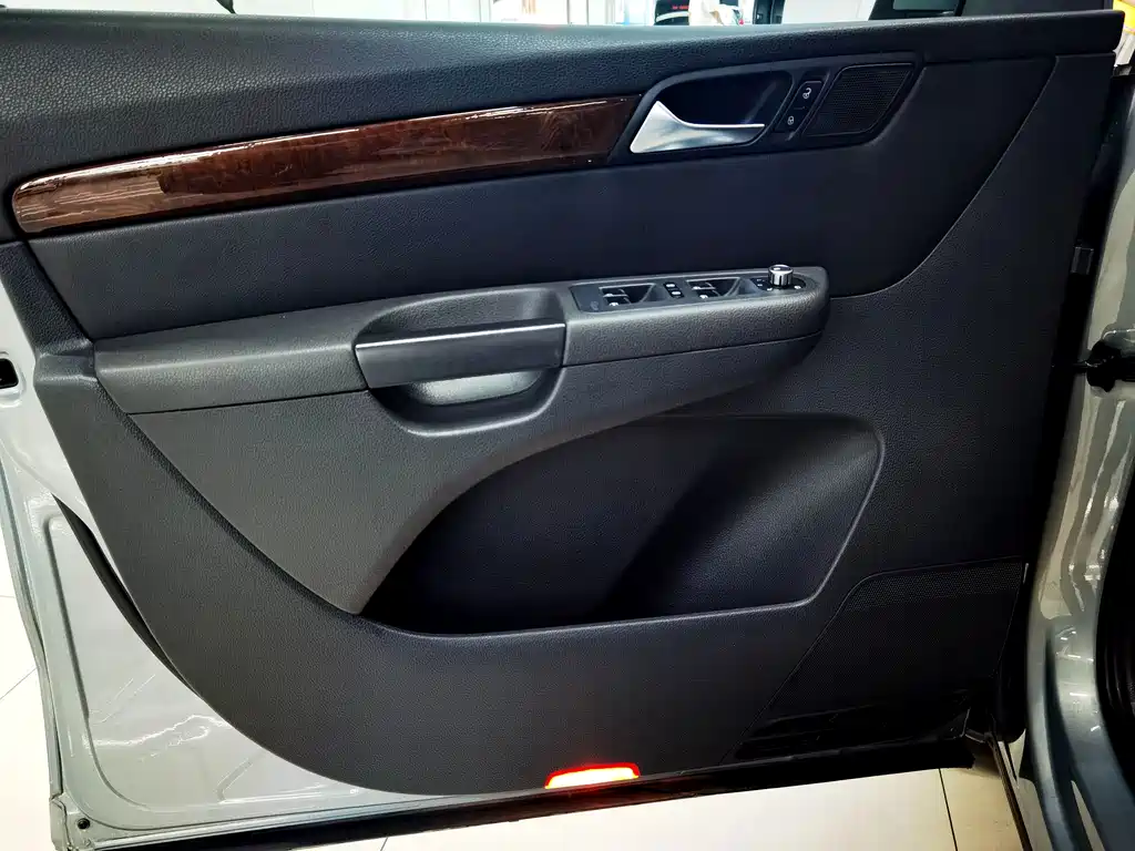 Volkswagen Sharan — миниатюра 7