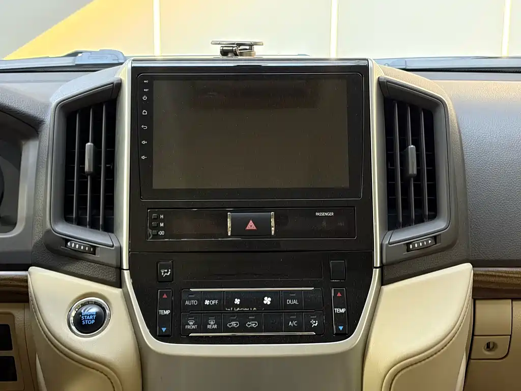 Toyota Land Cruiser — миниатюра 21
