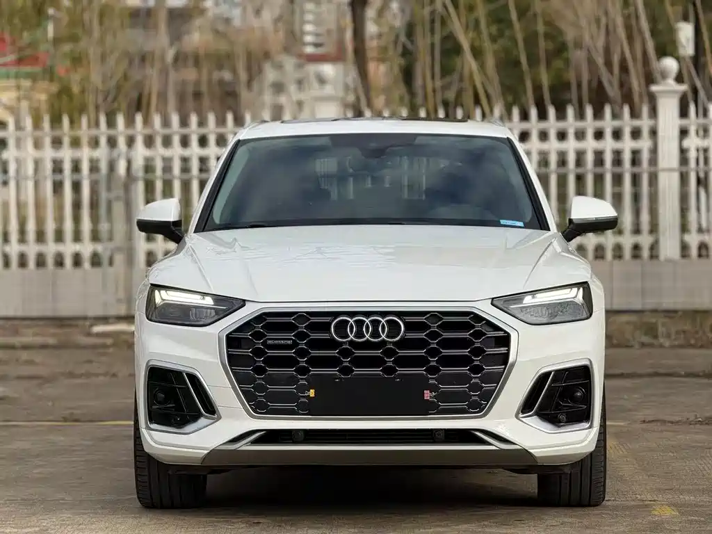 Audi Q5L — миниатюра 2