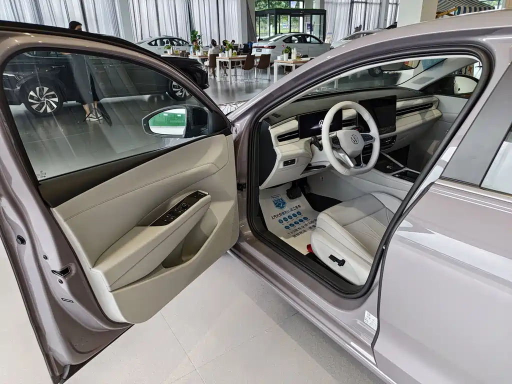Volkswagen Lavida — миниатюра 7