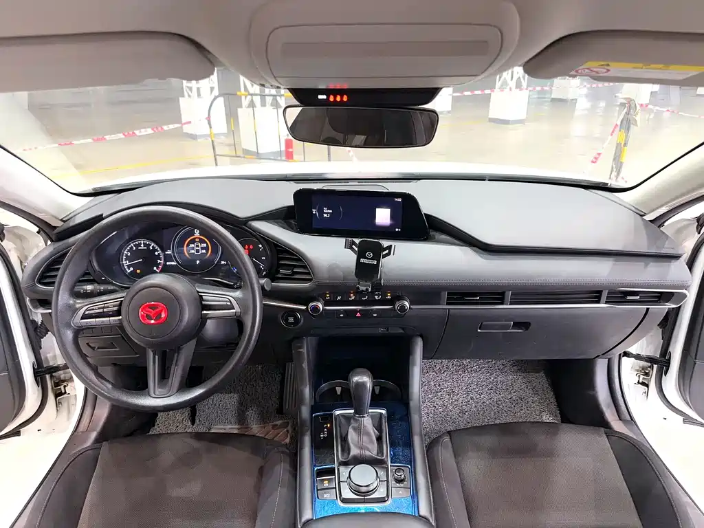 Mazda Mazda3 3 2020 1.5L AT