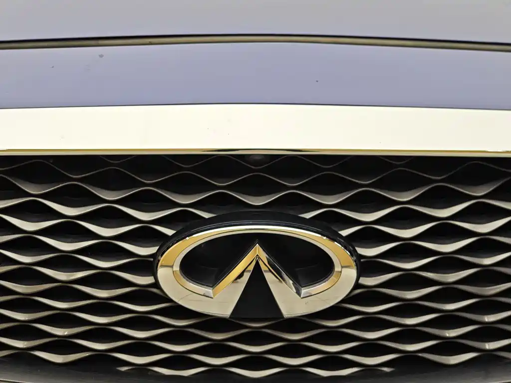 Infiniti Q50L 2018 2.0T VI