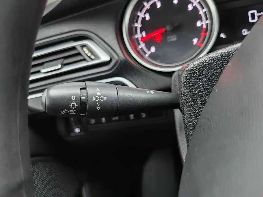 Peugeot 408 — миниатюра 21