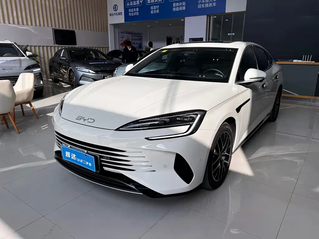 BYD Seal 07 DM-i 2025