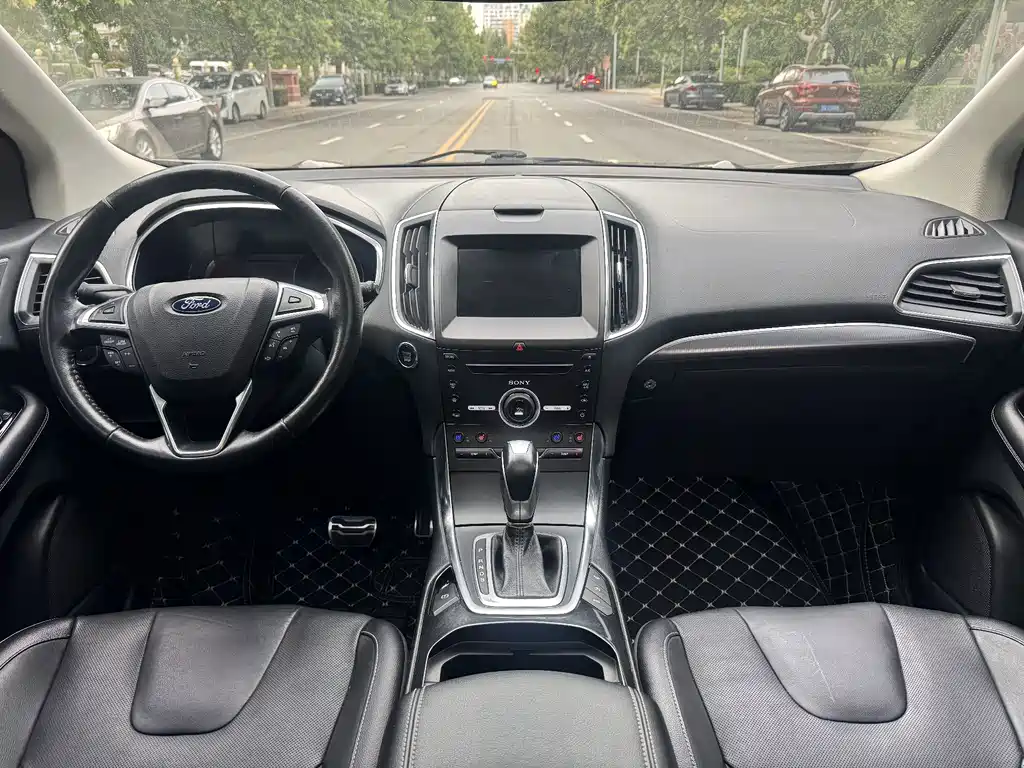 Ford Edge — миниатюра 16