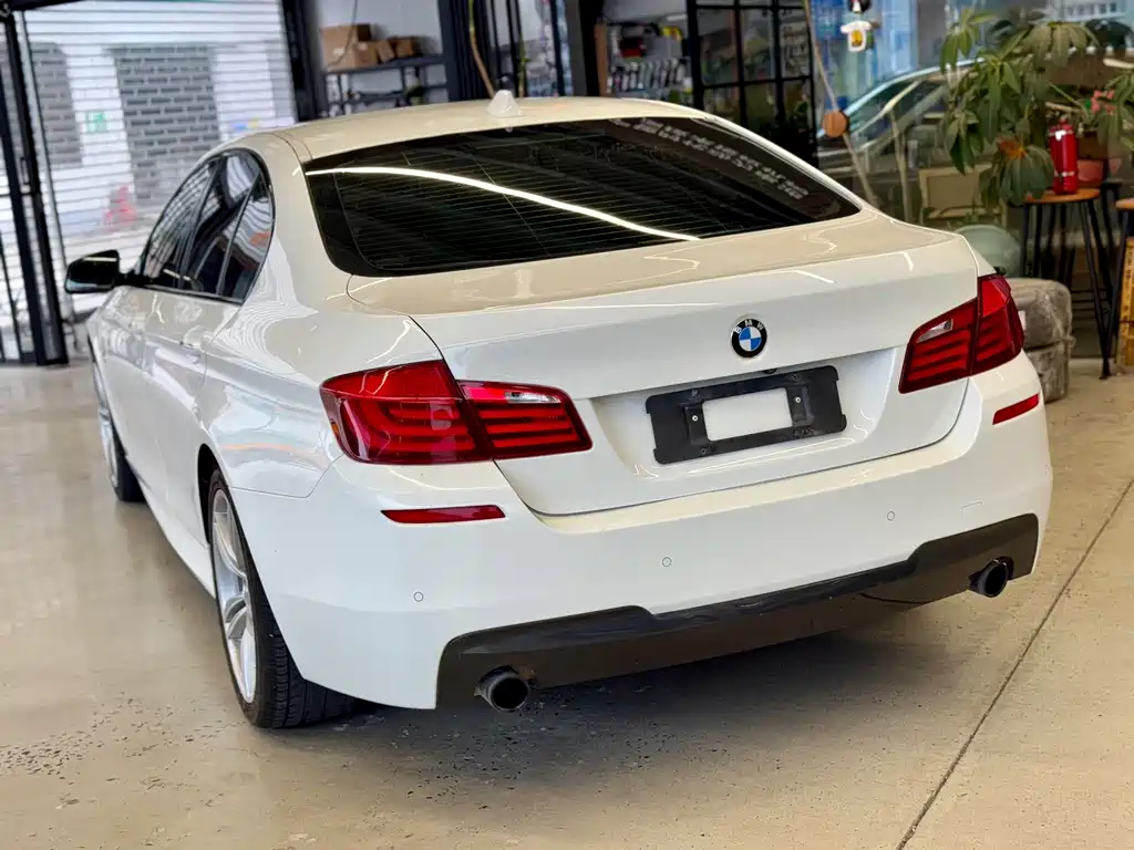 BMW 5 Series (Import) — миниатюра 9