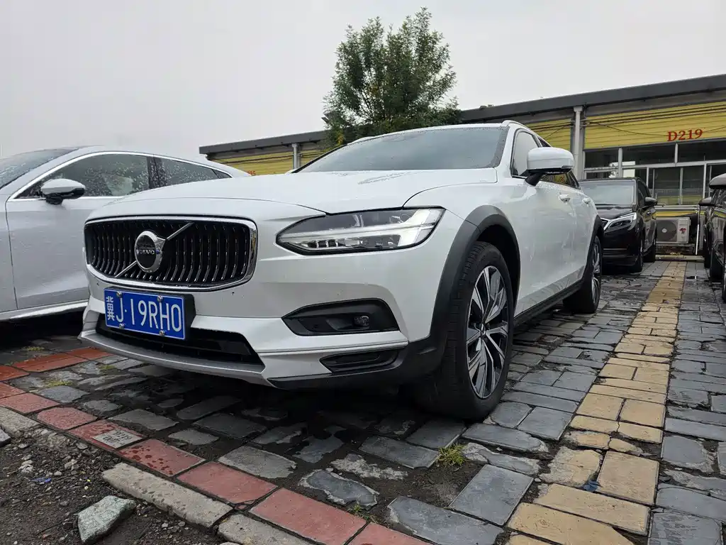 Volvo V90