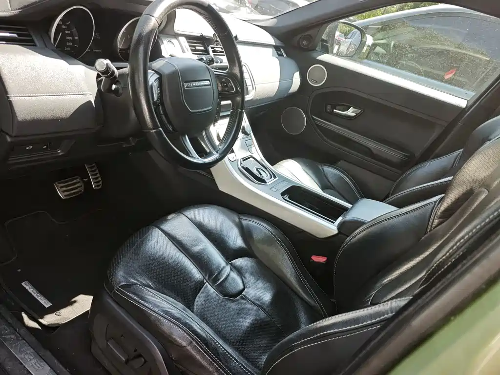 Land Rover Range Rover Evoque 2012 2.0T 5