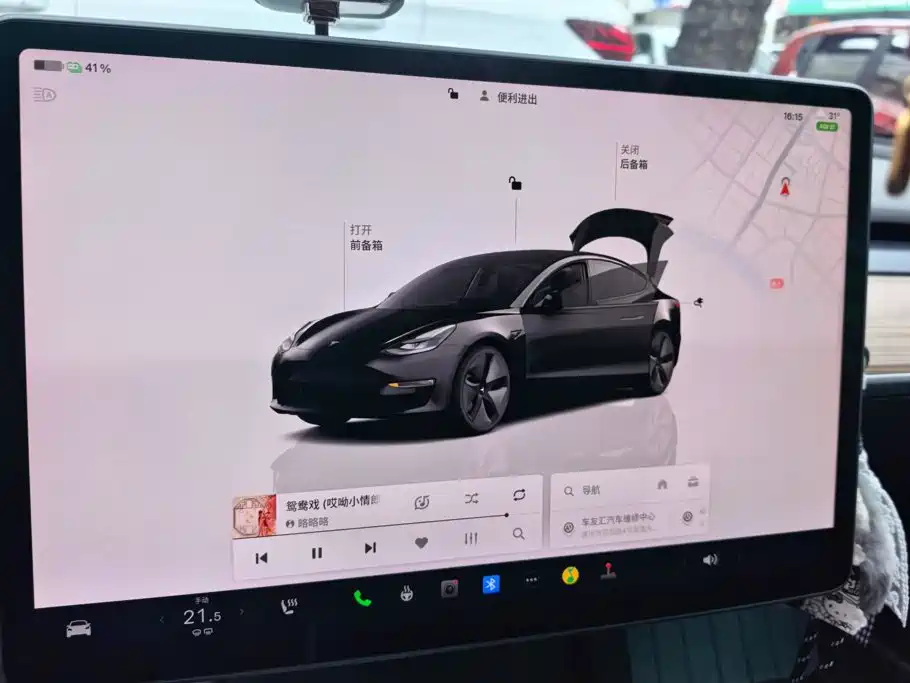 Tesla Model 3 — миниатюра 14