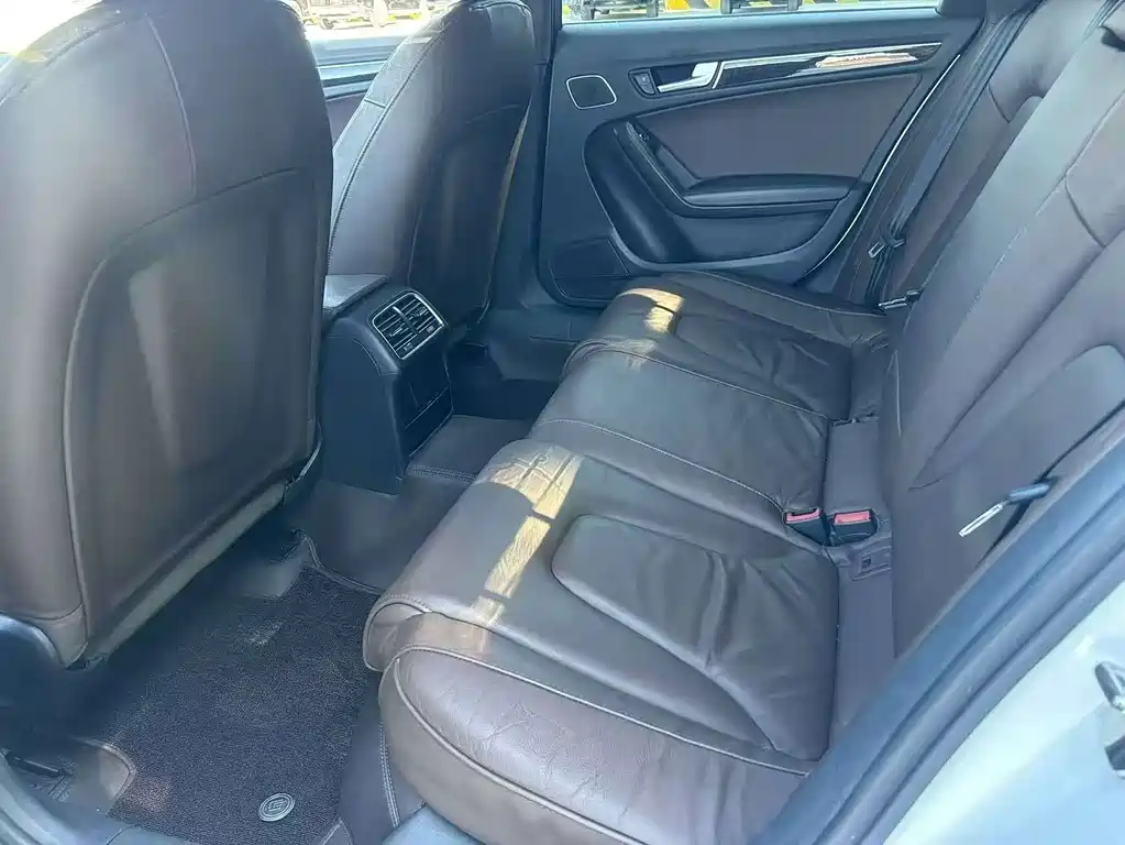 Audi A4L — миниатюра 6