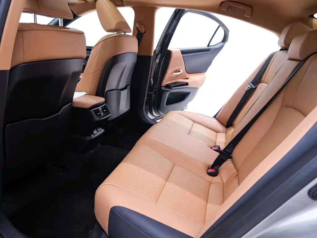 Lexus ES — миниатюра 18