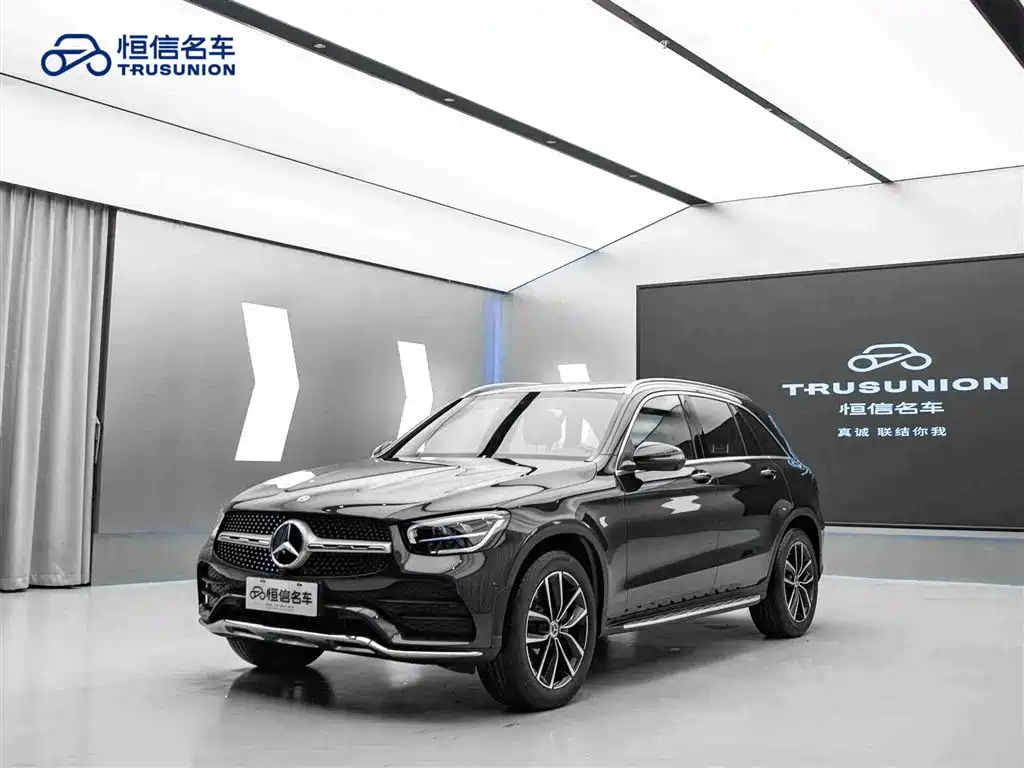 MERCEDES-BENZ GLC