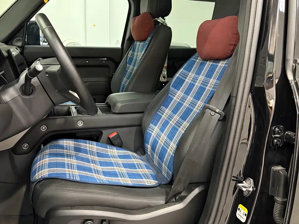 Land Rover Defender — миниатюра 10