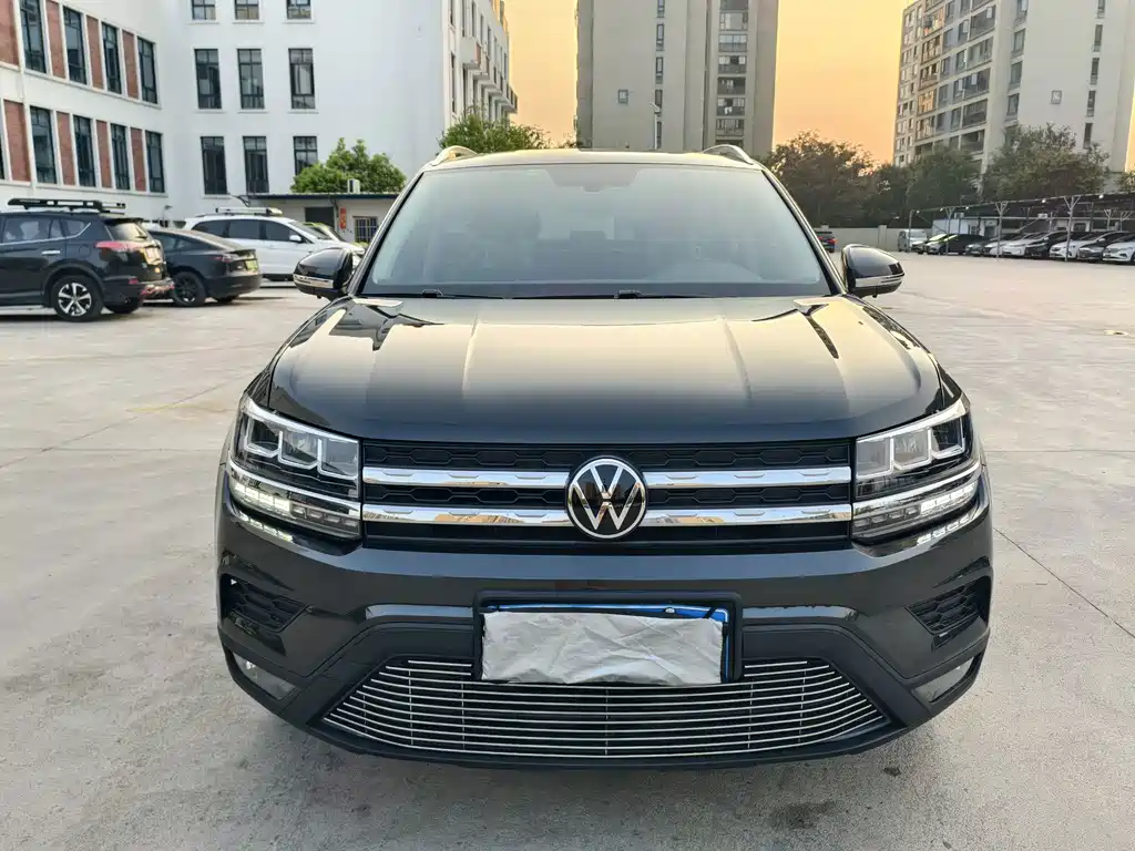 Volkswagen Tharu — миниатюра 2