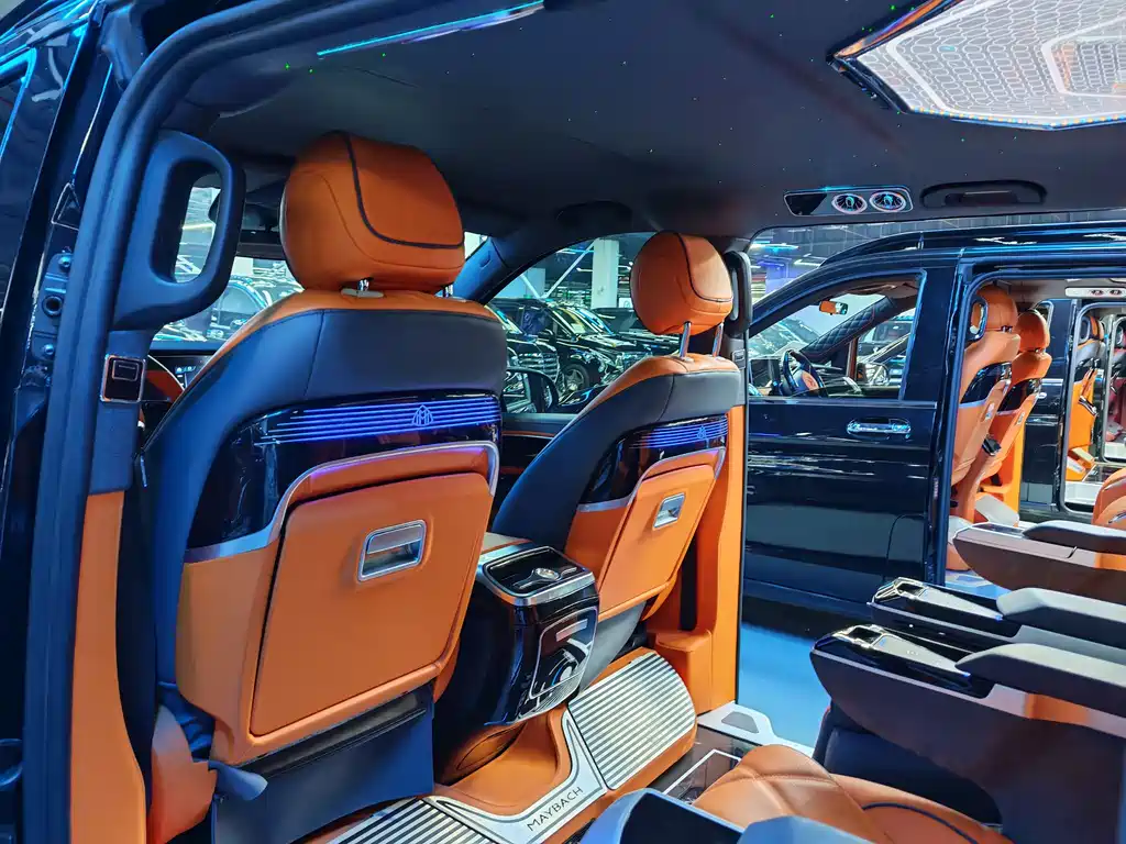 Mercedes-Benz Vito 2021 2.0T 7 мест