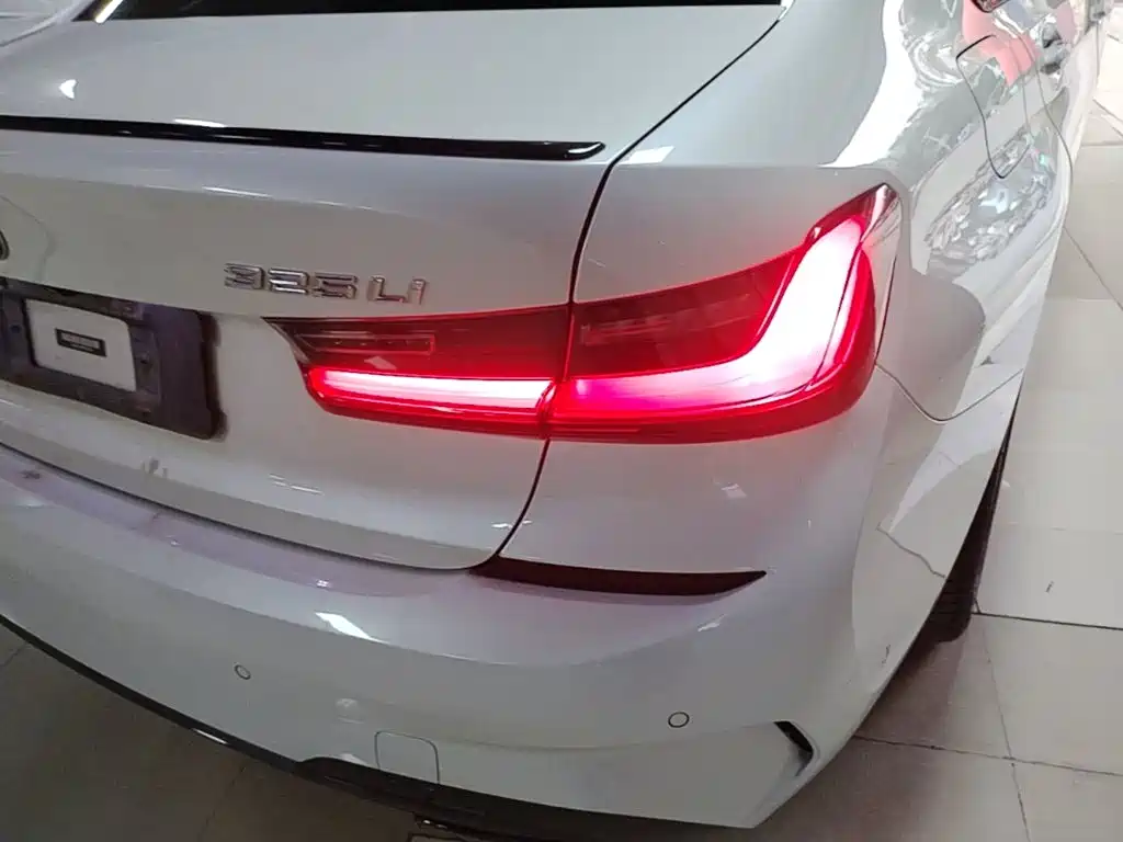 BMW 3 Series — миниатюра 8
