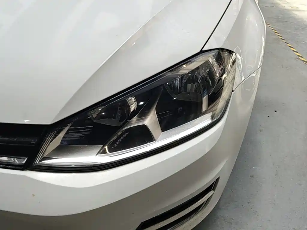Volkswagen Golf — миниатюра 24